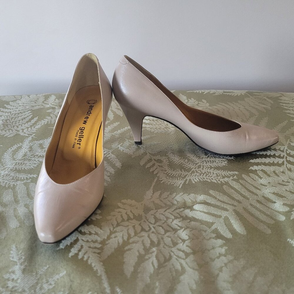 Andrew Geller Shoes ~ Size 7AA ~ See Description
